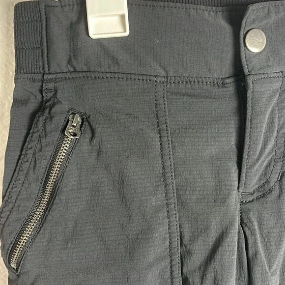 ☀️Athleta 9” Inseam Shorts - Picture 3 of 6